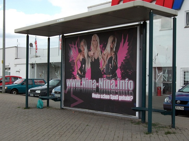 plakat Plakatwerbung für Nina Nina